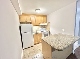 90 25th St #32, Toronto, ON M8V3P8