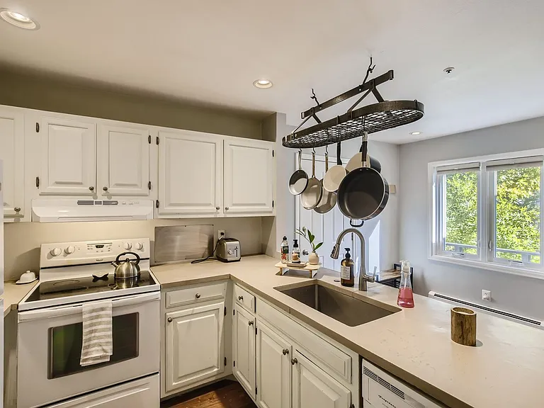 2113 Walnut St #9B — Photo 14