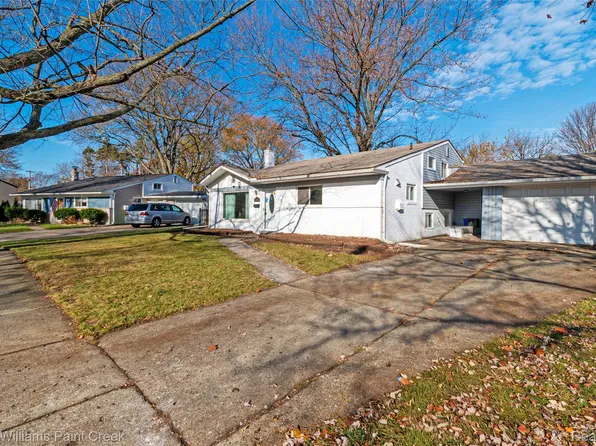 20355 Caniff St, Clinton Township, MI 48035