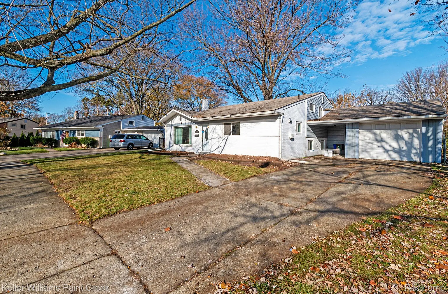 20355 Caniff St photo 1