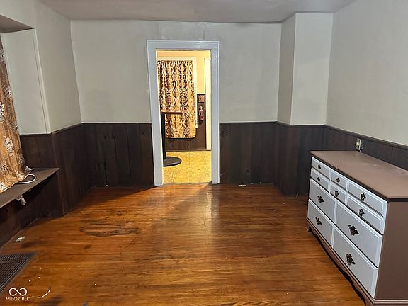 4th image of 850 S Biltmore Ave