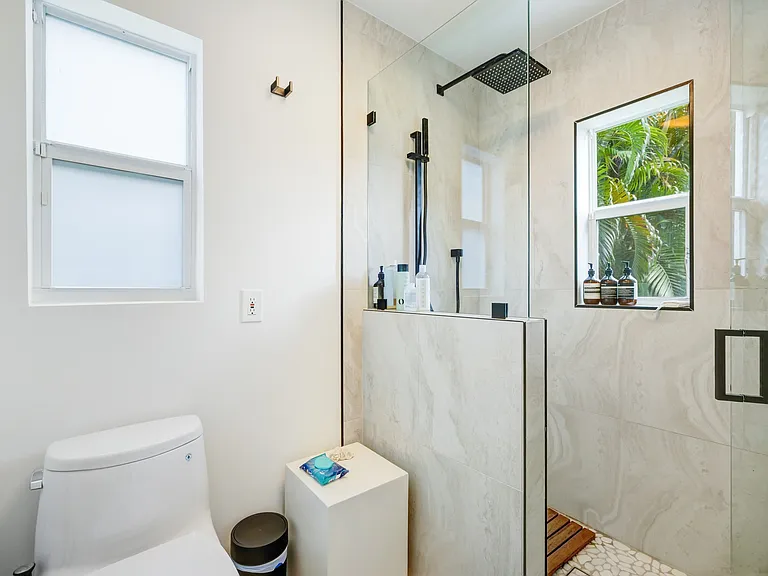930 Stillwater Dr — Photo 29