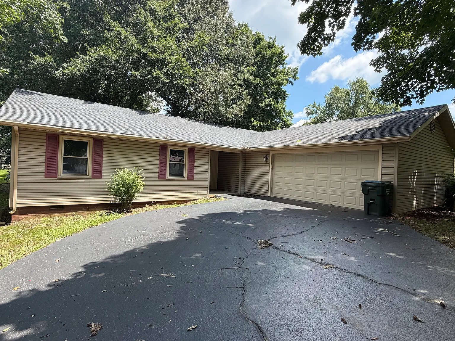 146 Celeste Ln — Photo 2