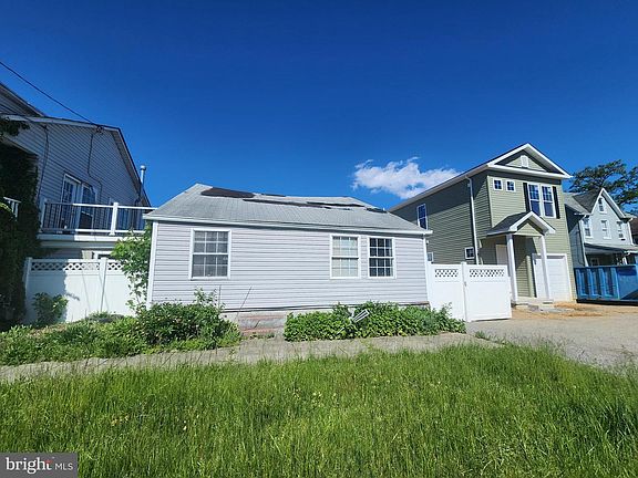 3rd image of 172 Winters Ln