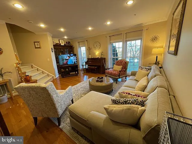 10631 Sandown Way — Photo 3
