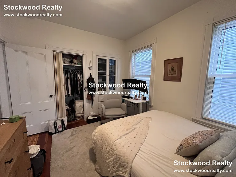 274 E Cottage St #1 — Photo 18