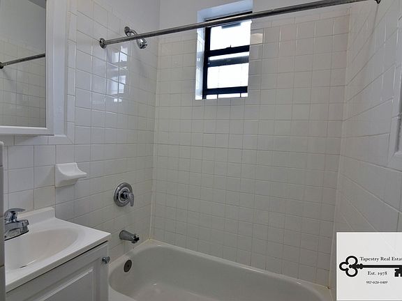 4th image of 47-27 39th St #13B