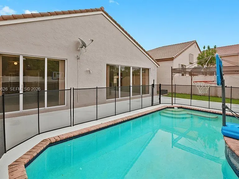 7685 NW 62nd Way — Photo 34
