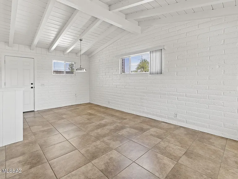 2508 E Seneca St #3 — Photo 12