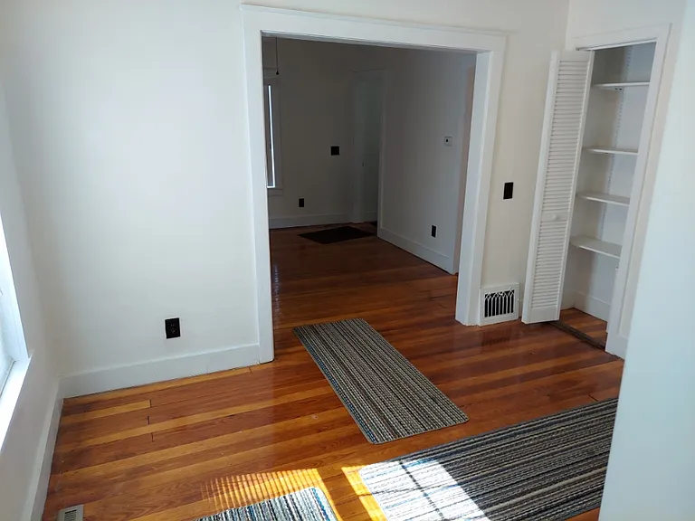 37 Belcher St — Photo 7
