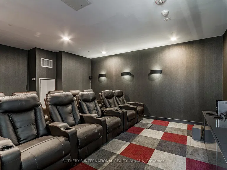 105 George St #713 — Photo 37