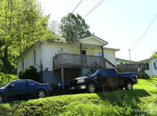 832 Scratch Gravel Rd, Marion, VA 24354