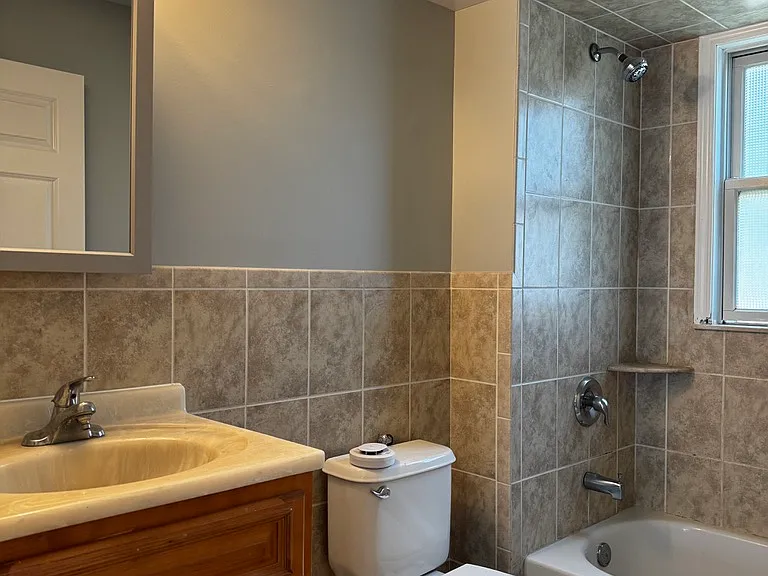 104 Luttgen Pl #5 — Photo 7