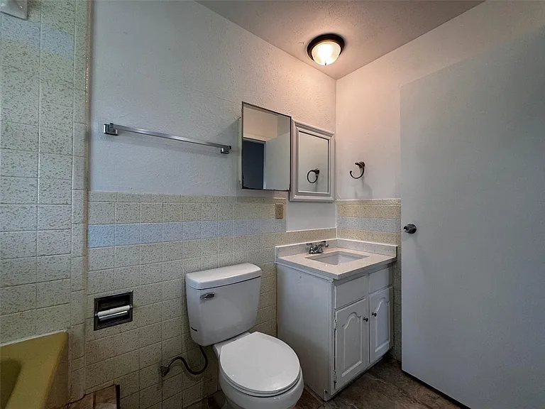 7702 Pitter Pat Ln — Photo 13