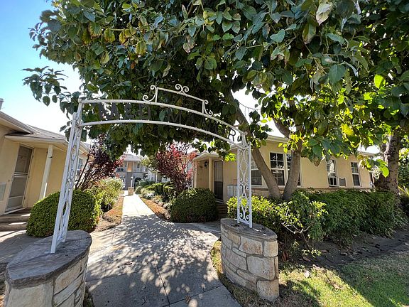 3rd image of 3763 Hughes Ave #5