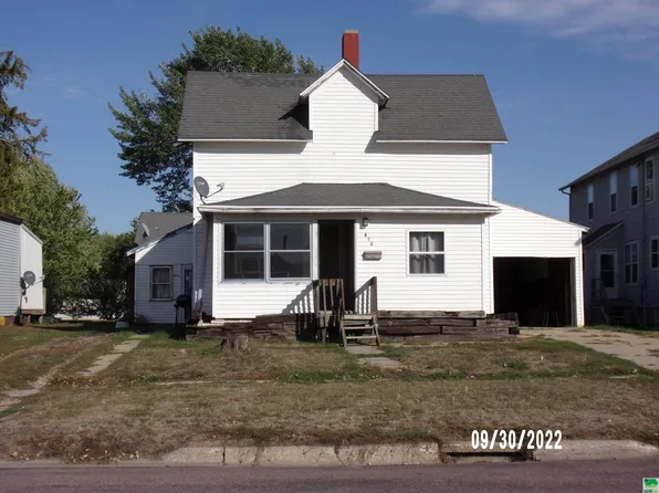 812 Avenue H, Hawarden, IA 51023