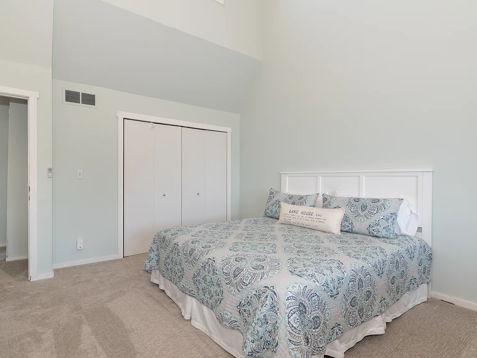 69 N Shore Dr — Photo 4