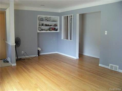 3rd image of 9186 Rockland