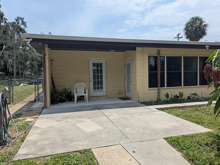 1521 Normandy Way — Photo 41