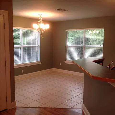 3 bed, 2.0 bath, 1650 sqft, $1,750 — Photo 4