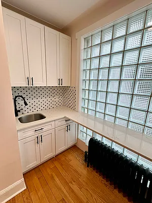 Rented by Tolmas Corporation | media 2