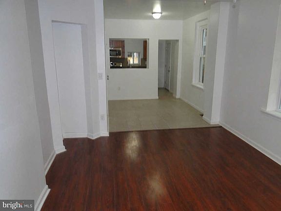 5th image of 2341 N Smedley St