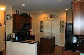 4th image of 2416 Ericanna Ln