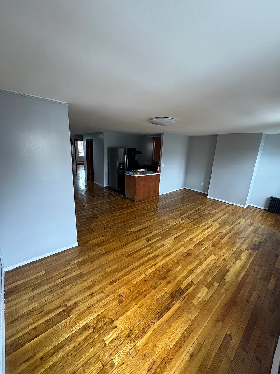 Building Photo - 204 Cleveland St #2