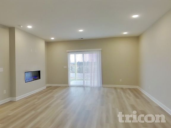 3rd image of 5416 Dunbar Dr
