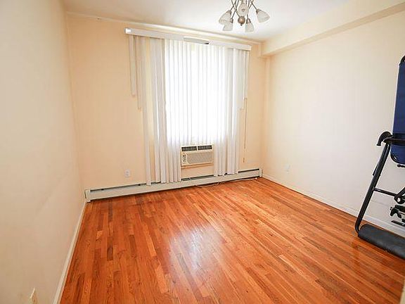 3rd bedroom with spacious closet