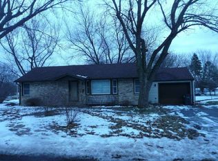 924 Institute Blvd, Dixon, IL 61021