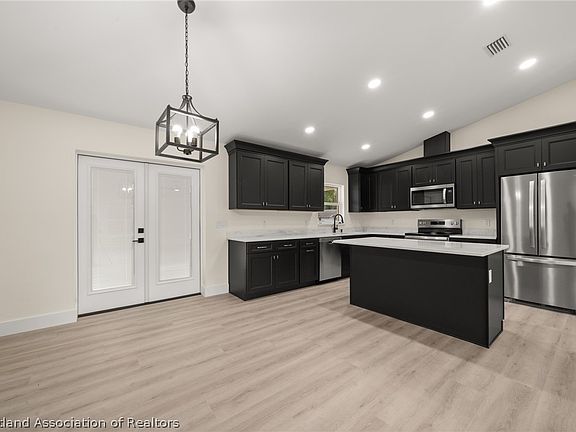 4th image of 4016 Abernathy Ave