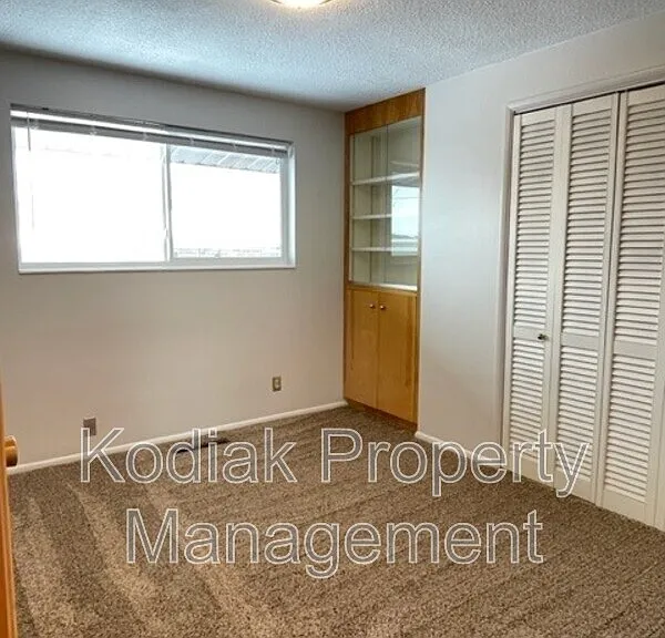 4099 S Madison Ave — Photo 11