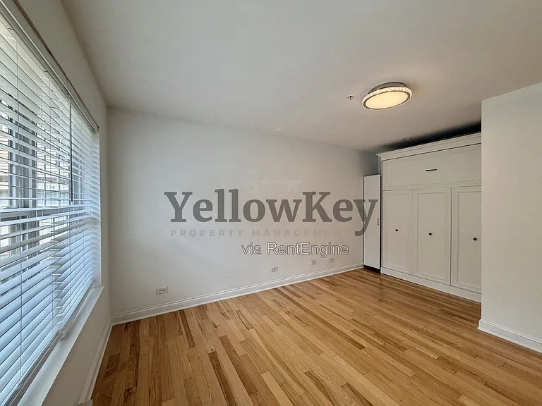 104 S Myrtle Ave — Photo 5