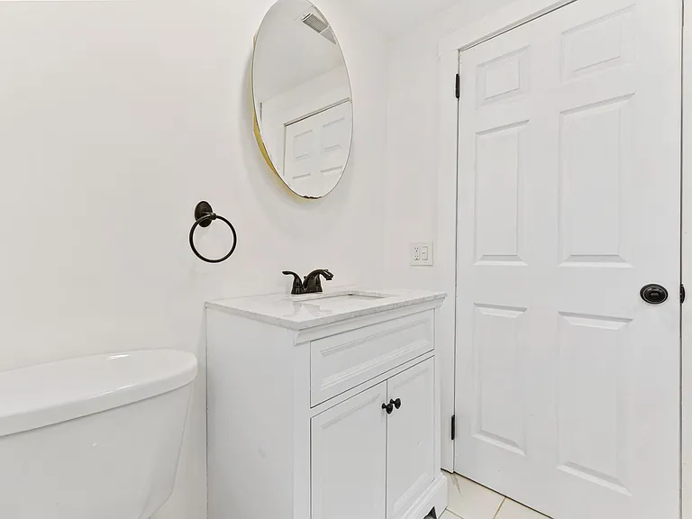 300 Bruce Park Ave #2 — Photo 20