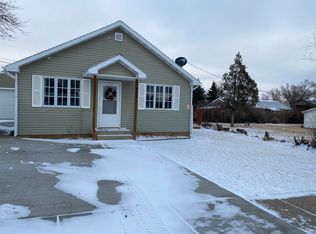 408 2nd Ave NE, Watford City, ND 58854
