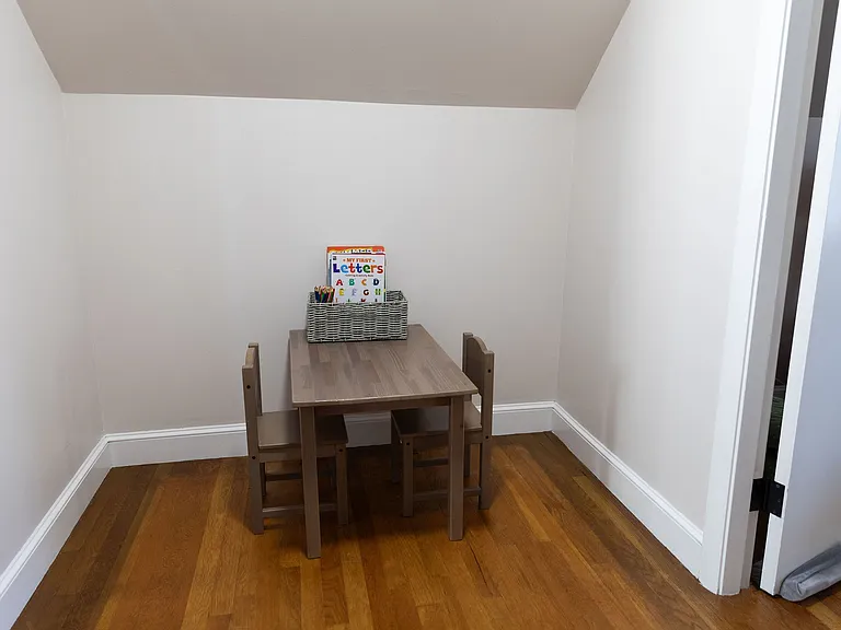 25 W Milton St — Photo 13