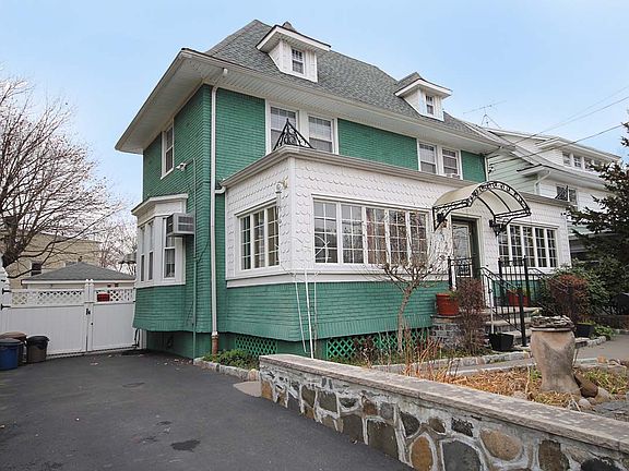 3rd image of 212 Bement Ave