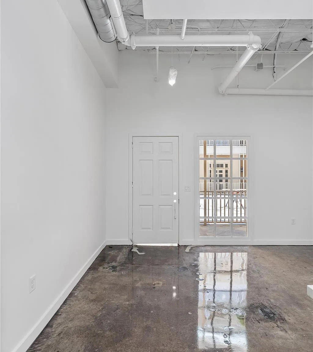 1 bed, 1.0 bath, 953 sqft, $2,150 — Photo 3
