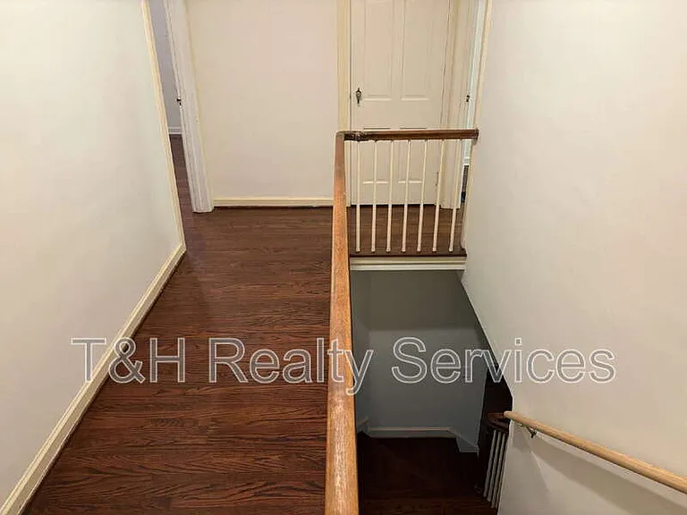 6061 N Park Ave — Photo 11