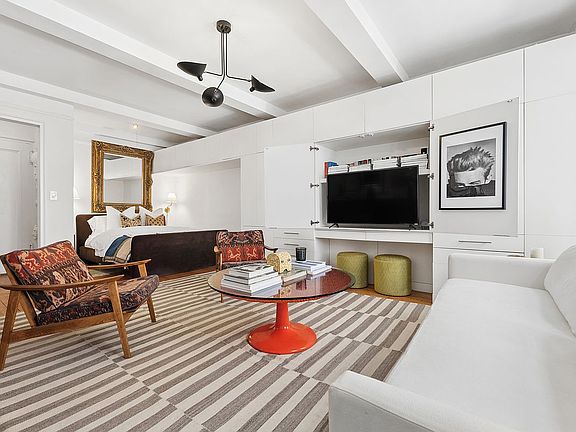 4th image of 465 W 23rd St APT 4H