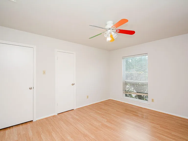 7222 Pella Dr — Photo 14