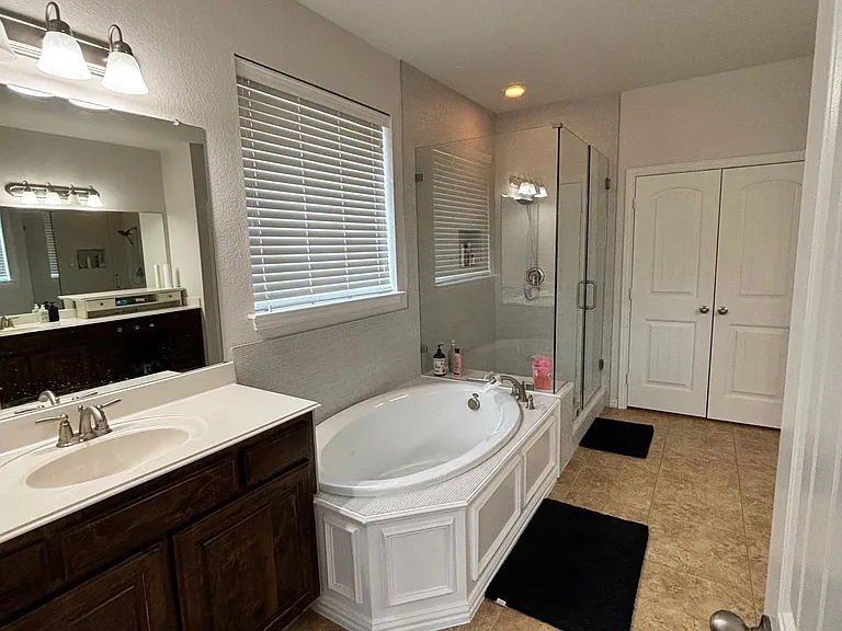2504 Hammock Lake Dr — Photo 9