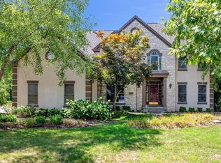 3395 Heritage Oaks Dr, Hilliard, OH 43026