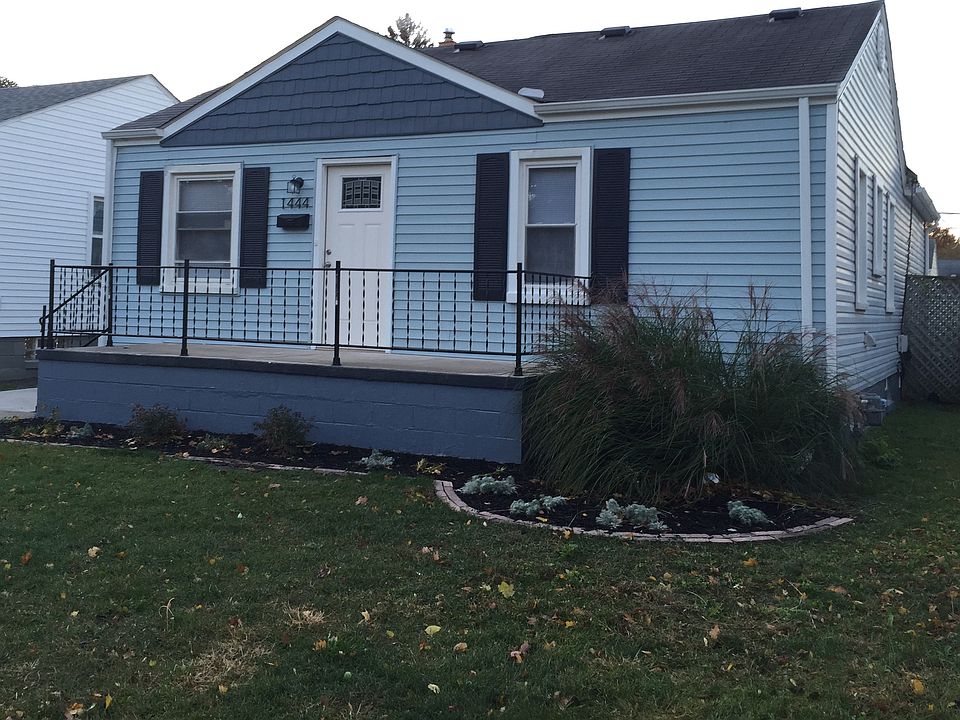 Spacious, Fully Renovated