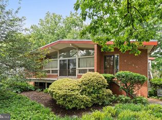 6802 Nesbitt Pl, Mc Lean, VA 22101