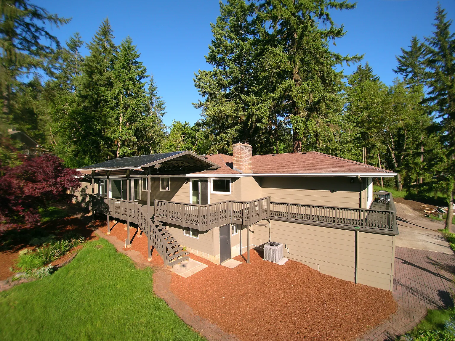 2480 Panorama Dr photo 1