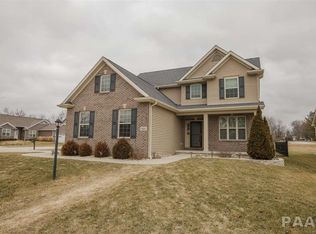 3831 W Anchor Dr, Peoria, IL 61615