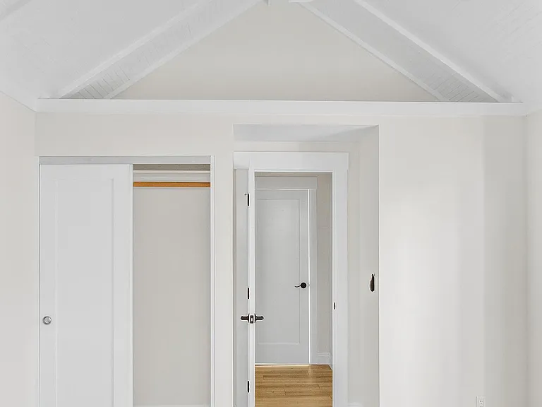 952 Park St — Photo 25