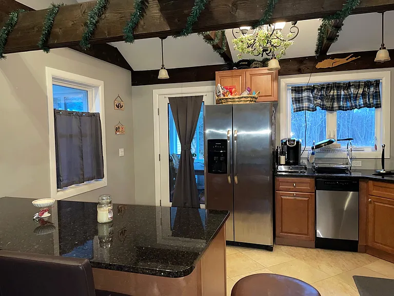 9180 Old Sound Ave — Photo 4